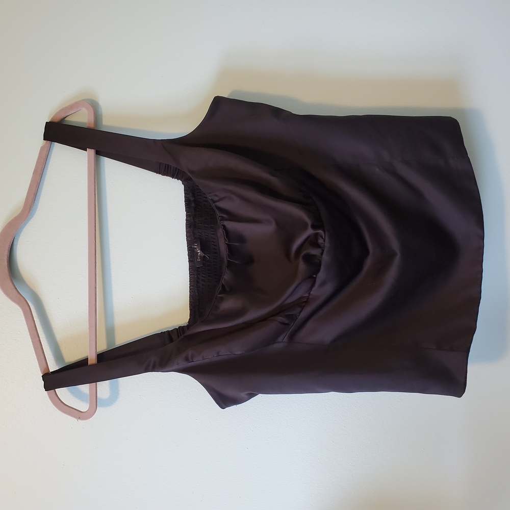 SILKY Black Semi-Cropped Top
